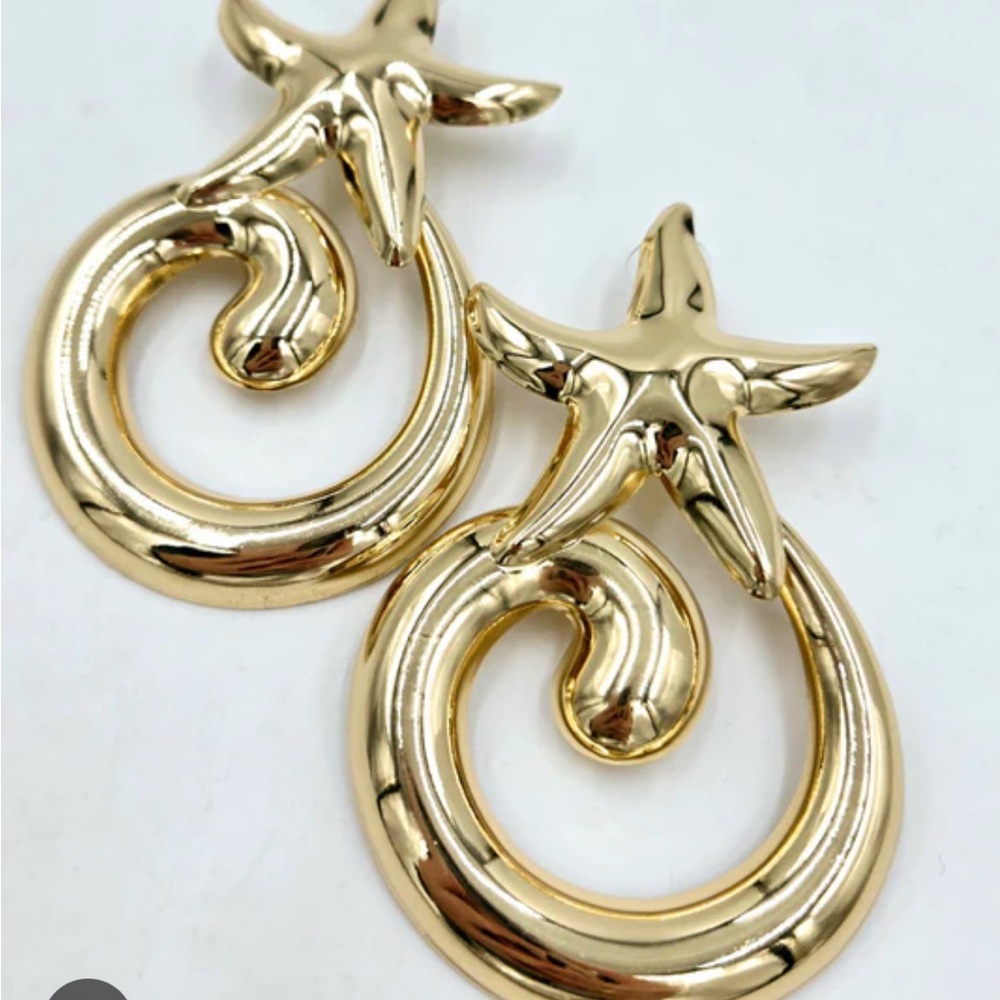 Gold Starfish Hoop Earrings - Picture 8 of 12